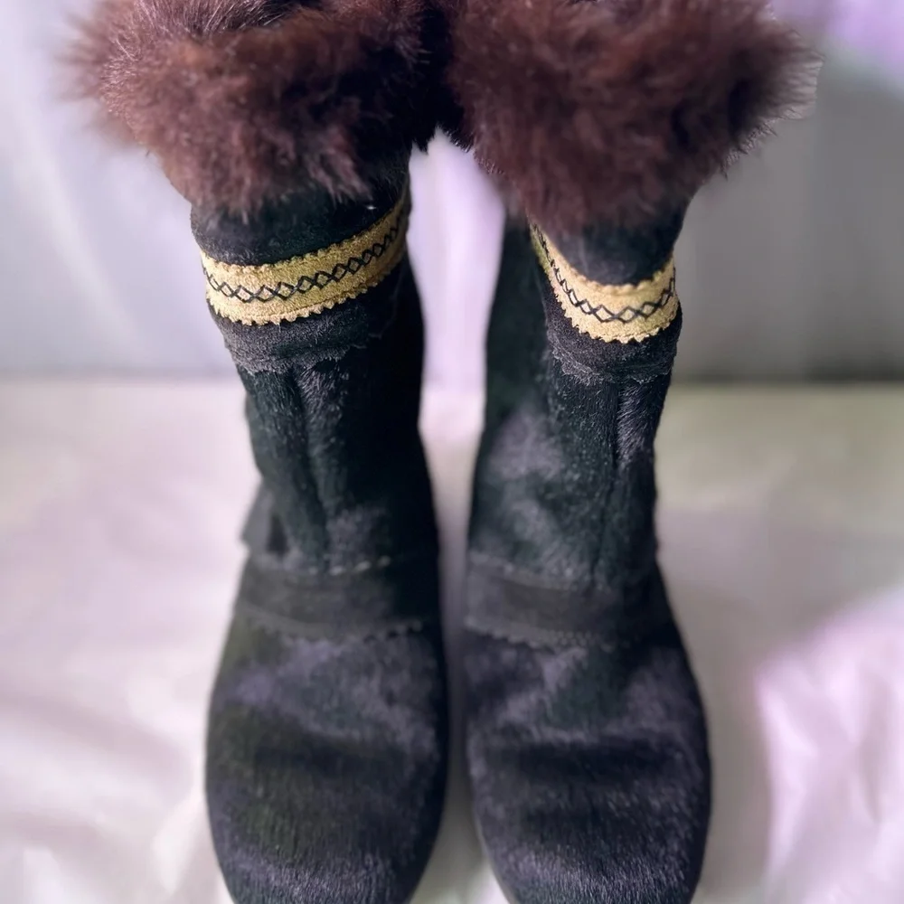 Tecnica Kids Black and Gold Boots with Fur Trim